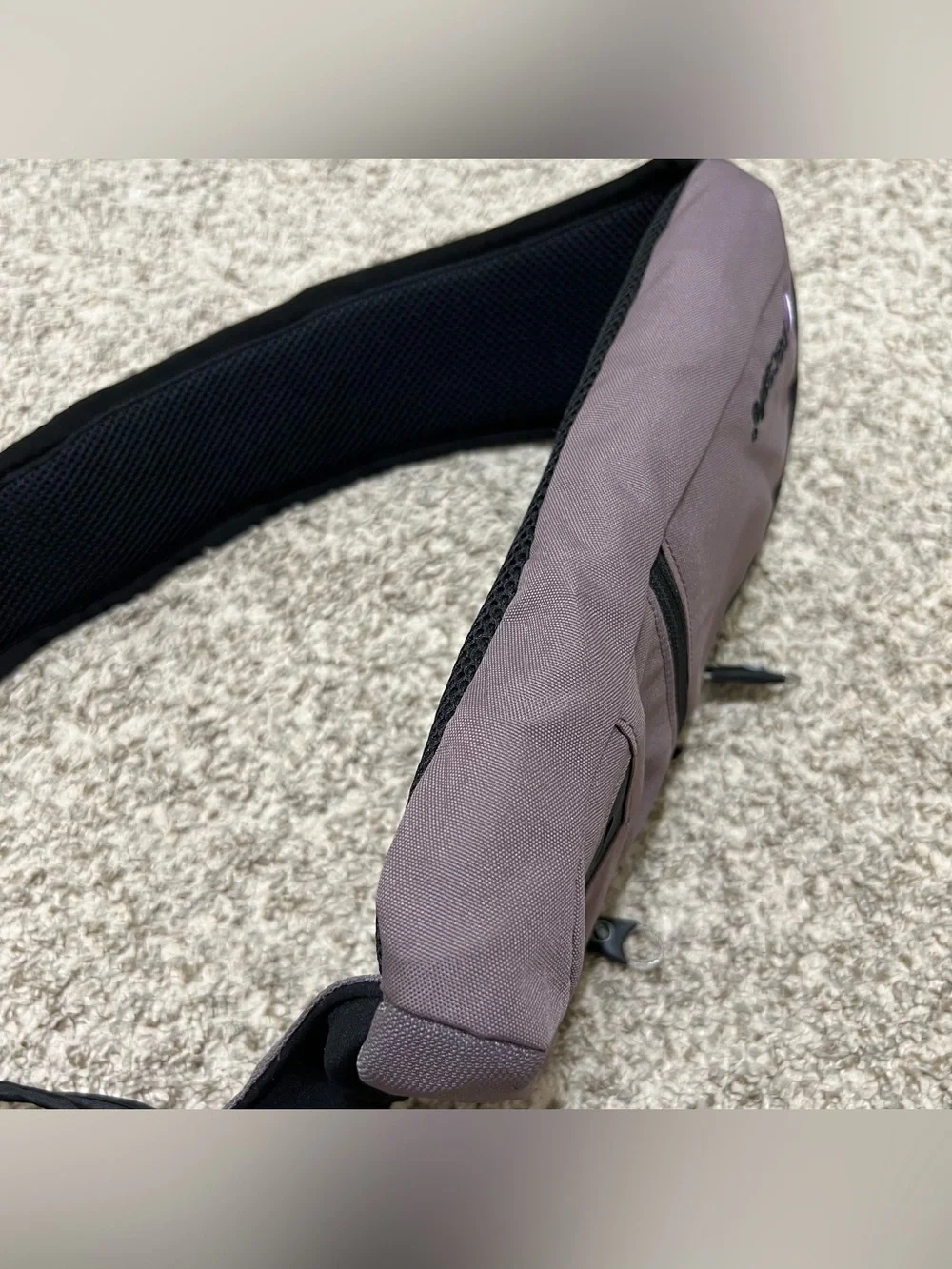 Pacsafe Venturesafe 150 PA028 Anti-Theft Sling Crossbody Pack in Light Purple